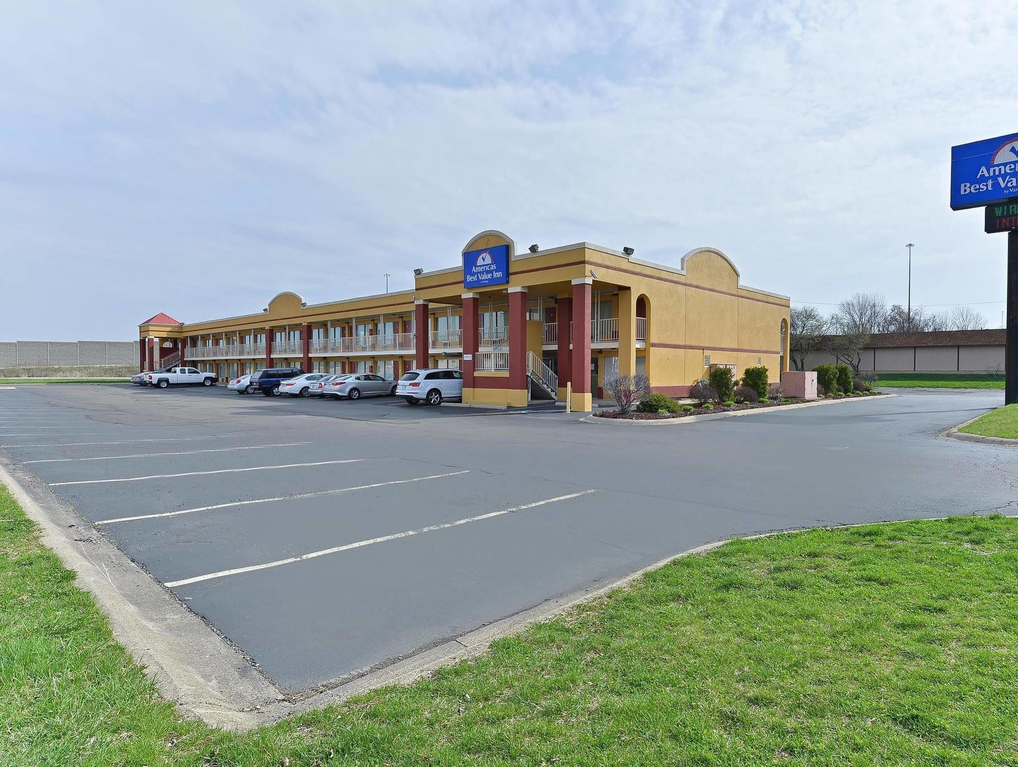 Red Roof Inn Indianapolis East Exterior photo